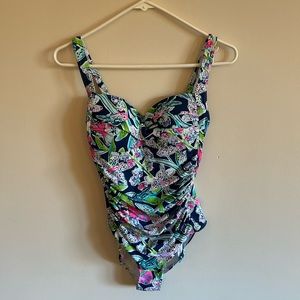 NIPTUCK ladies one piece in size 6 - new without tags